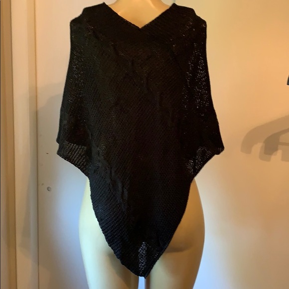 Poncho - Picture 3 of 6